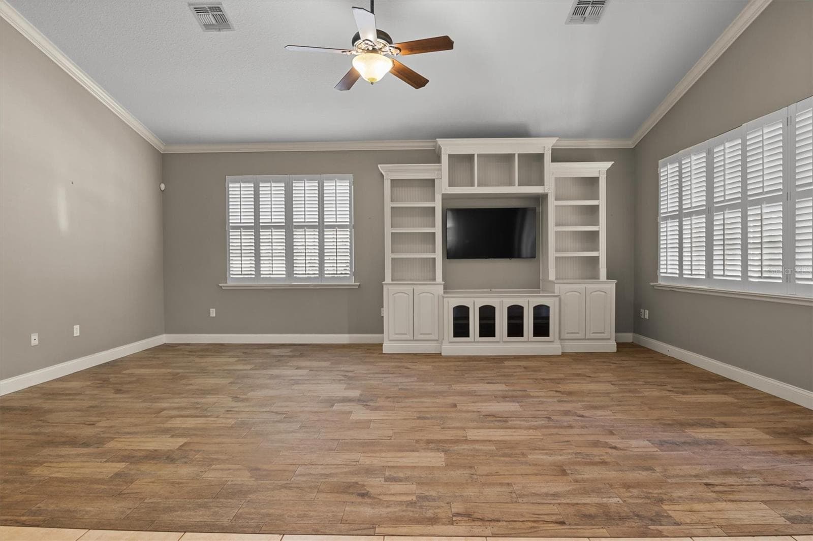 Living Room - 8281 LAKE JAMES DR, LAKELAND