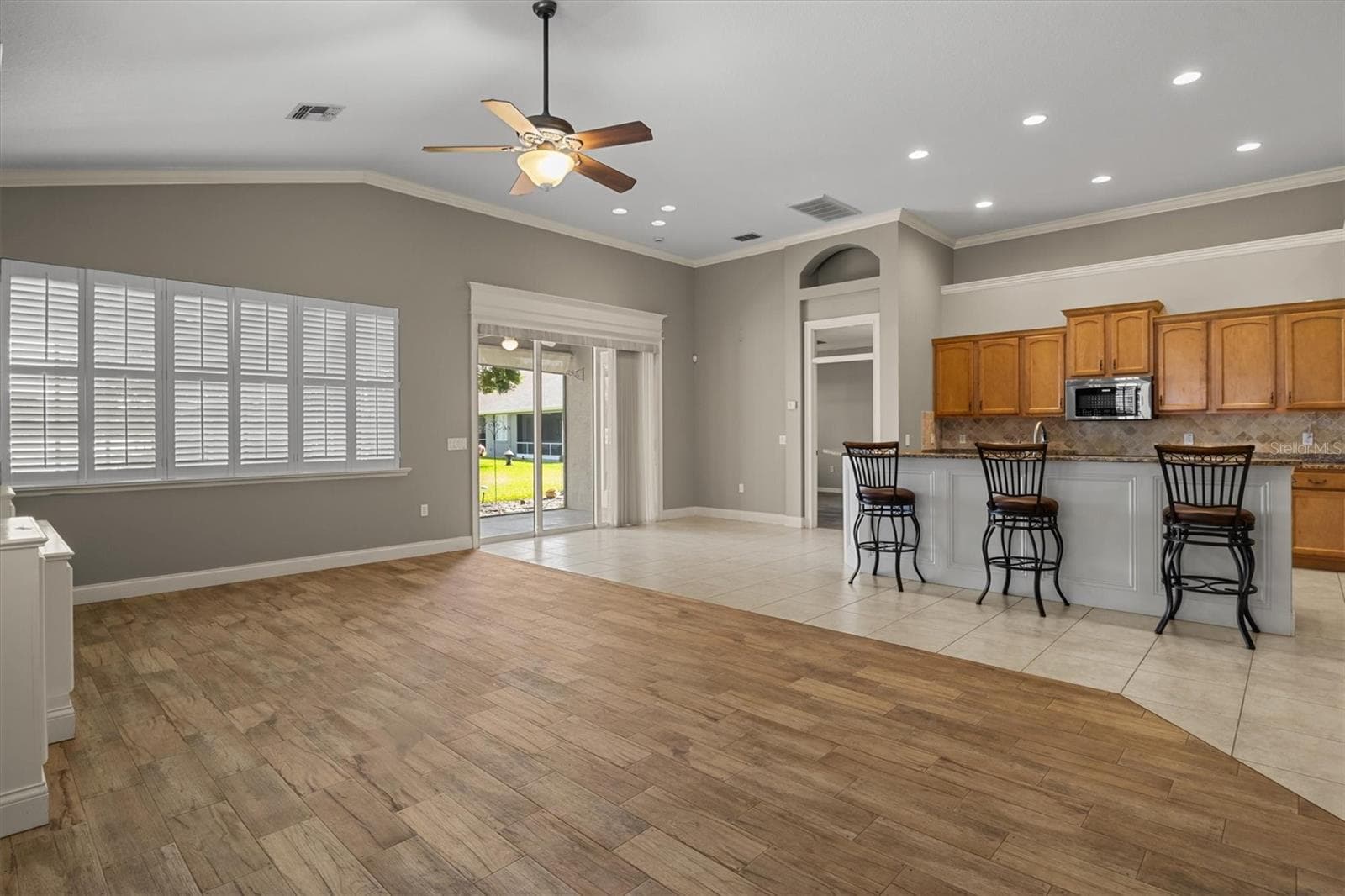 Living Room - 8281 LAKE JAMES DR, LAKELAND