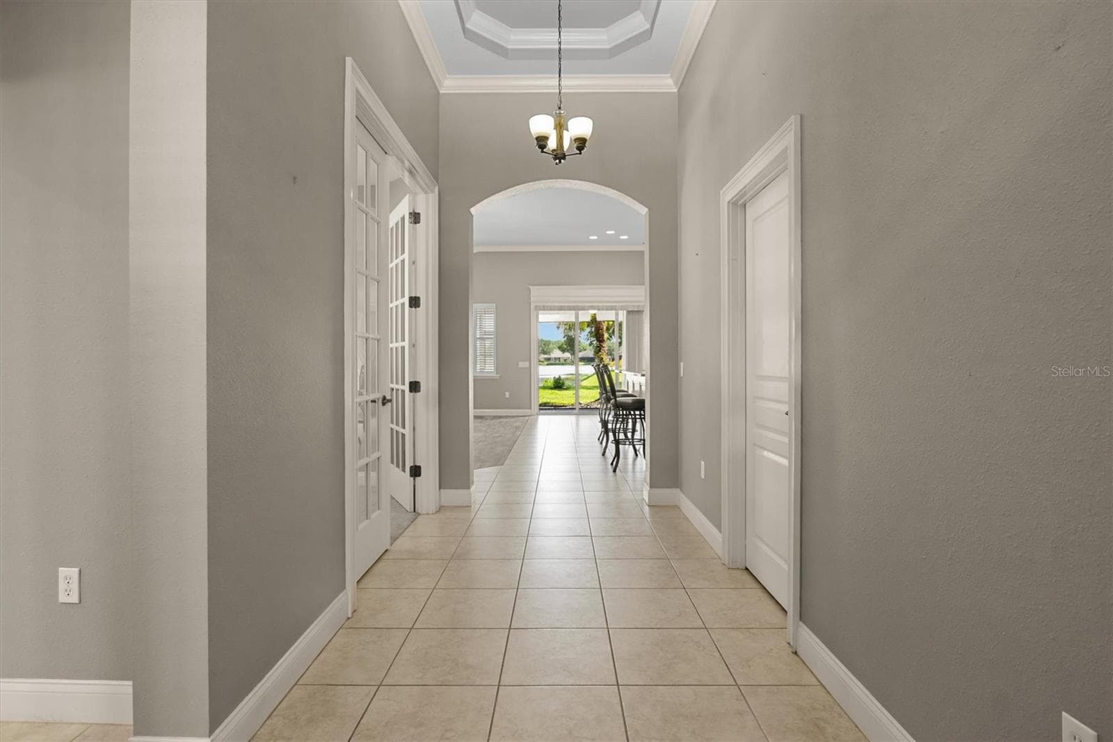 Foyer - 8281 LAKE JAMES DR, LAKELAND