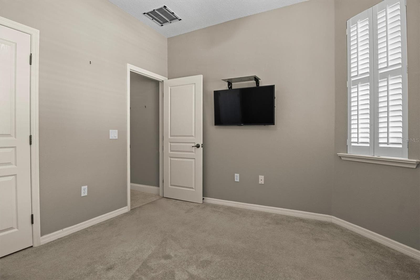 Guest Bedroom - 8281 LAKE JAMES DR, LAKELAND