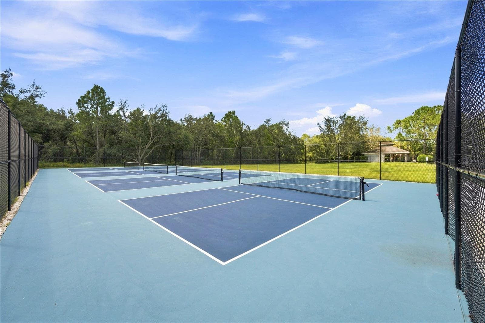Courts - 13368 MANDALAY PL, SPRING HILL