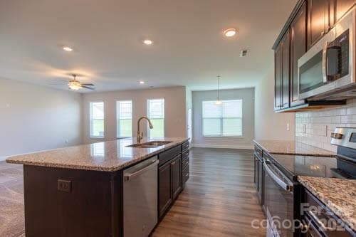 Single Family Residence at 216 Crane Creek Way, Lexington, photo 7 of 41