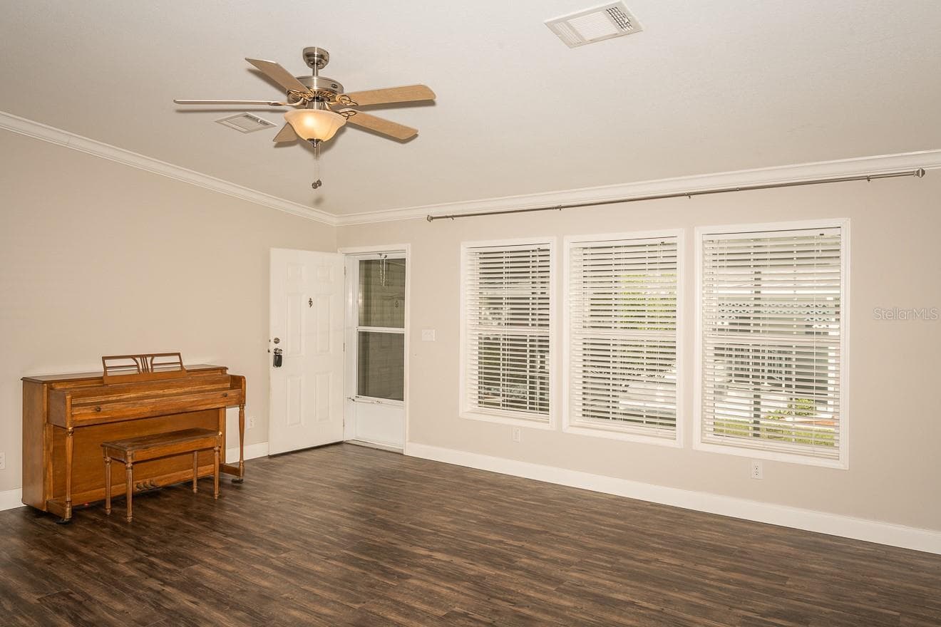 Manufactured Home at 9343 SCEPTER AVE, BROOKSVILLE, photo 10 of 44
