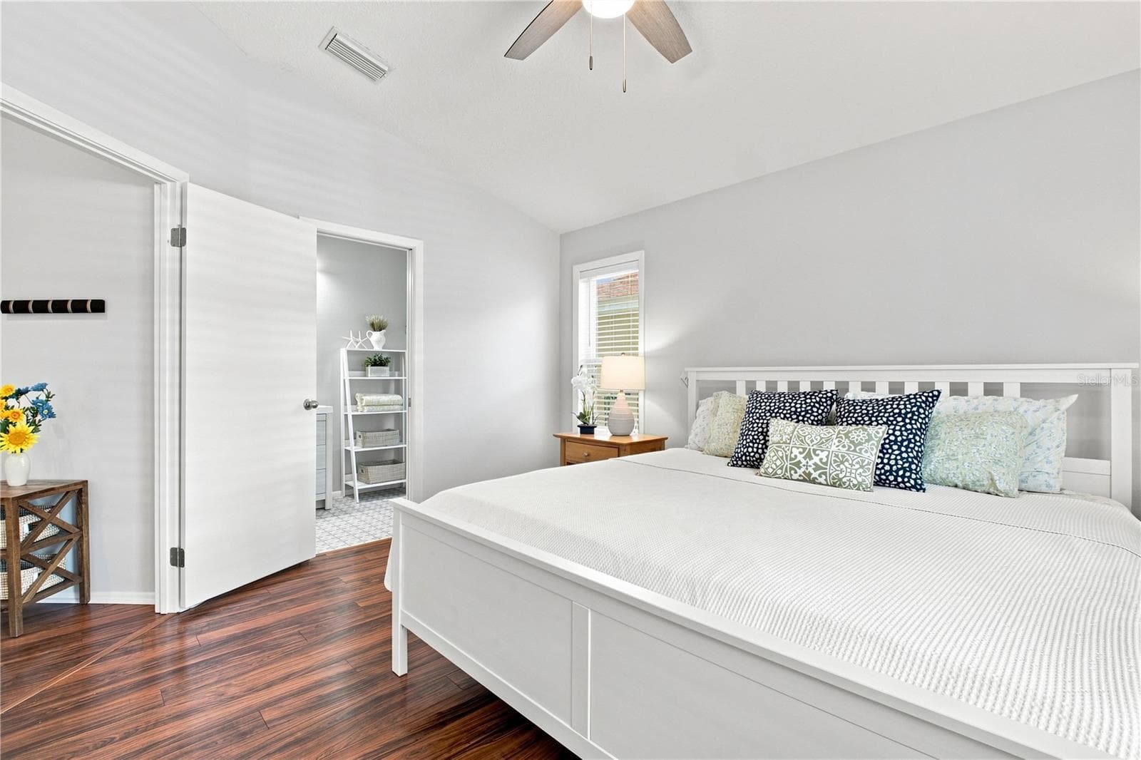 Single Family Residence at 864 FRANKLIN CIR, PALM HARBOR, photo 9 of 33