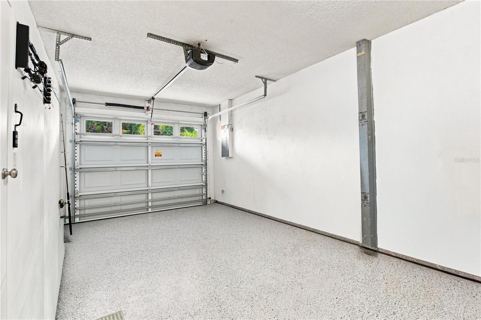Single Family Residence at 864 FRANKLIN CIR, PALM HARBOR, photo 26 of 33