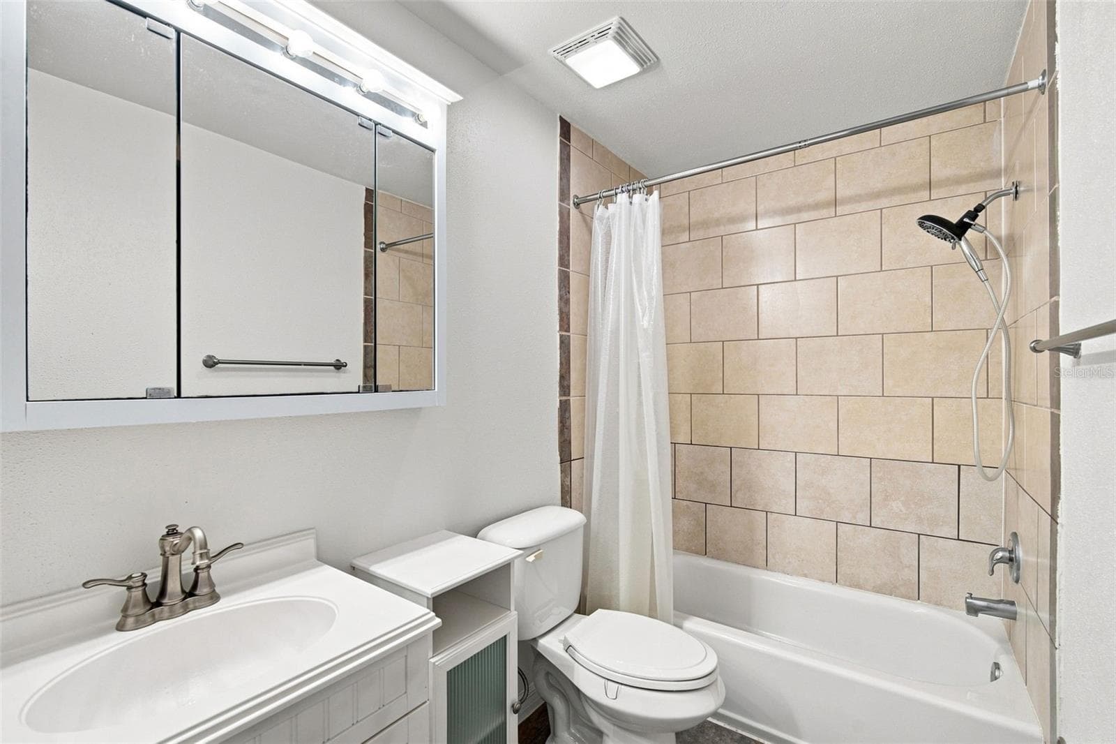 Condominium at 5005 BORDEAUX VILLAGE PL #202, TAMPA, photo 17 of 38