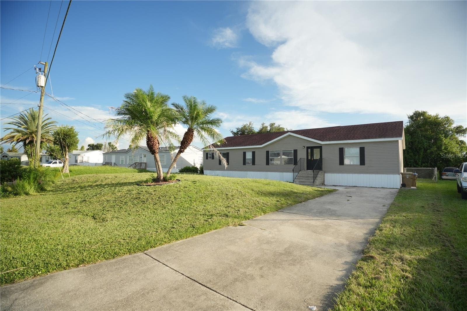 Manufactured Home at 1124 DARA CAY DR, KISSIMMEE, photo 2 of 29