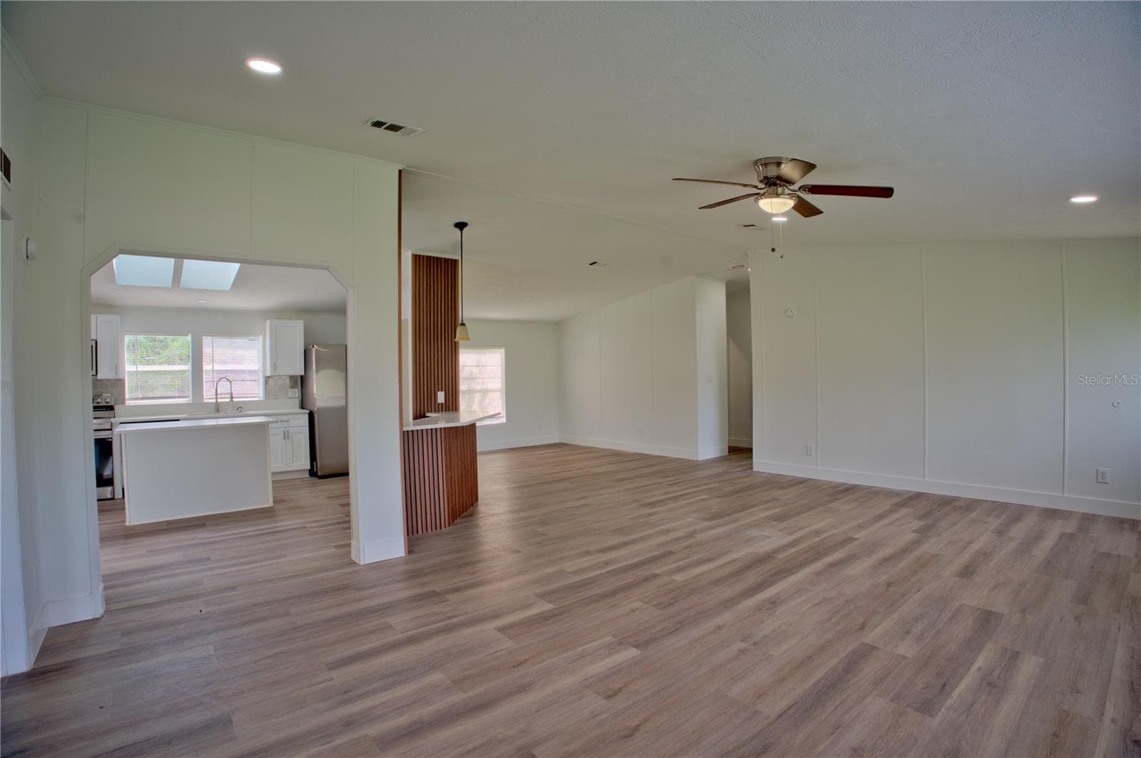 Manufactured Home at 1124 DARA CAY DR, KISSIMMEE, photo 7 of 29