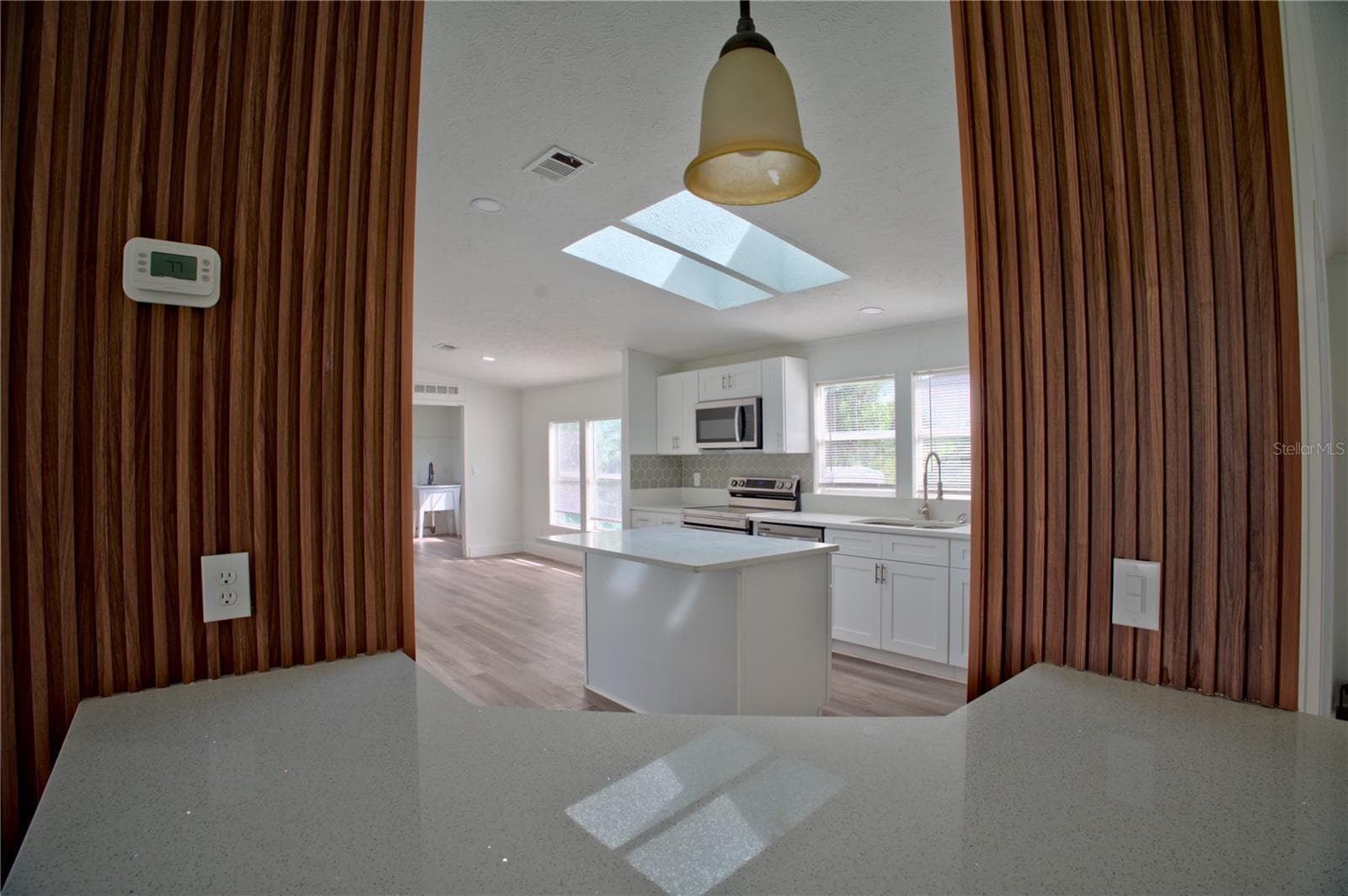 Manufactured Home at 1124 DARA CAY DR, KISSIMMEE, photo 8 of 29