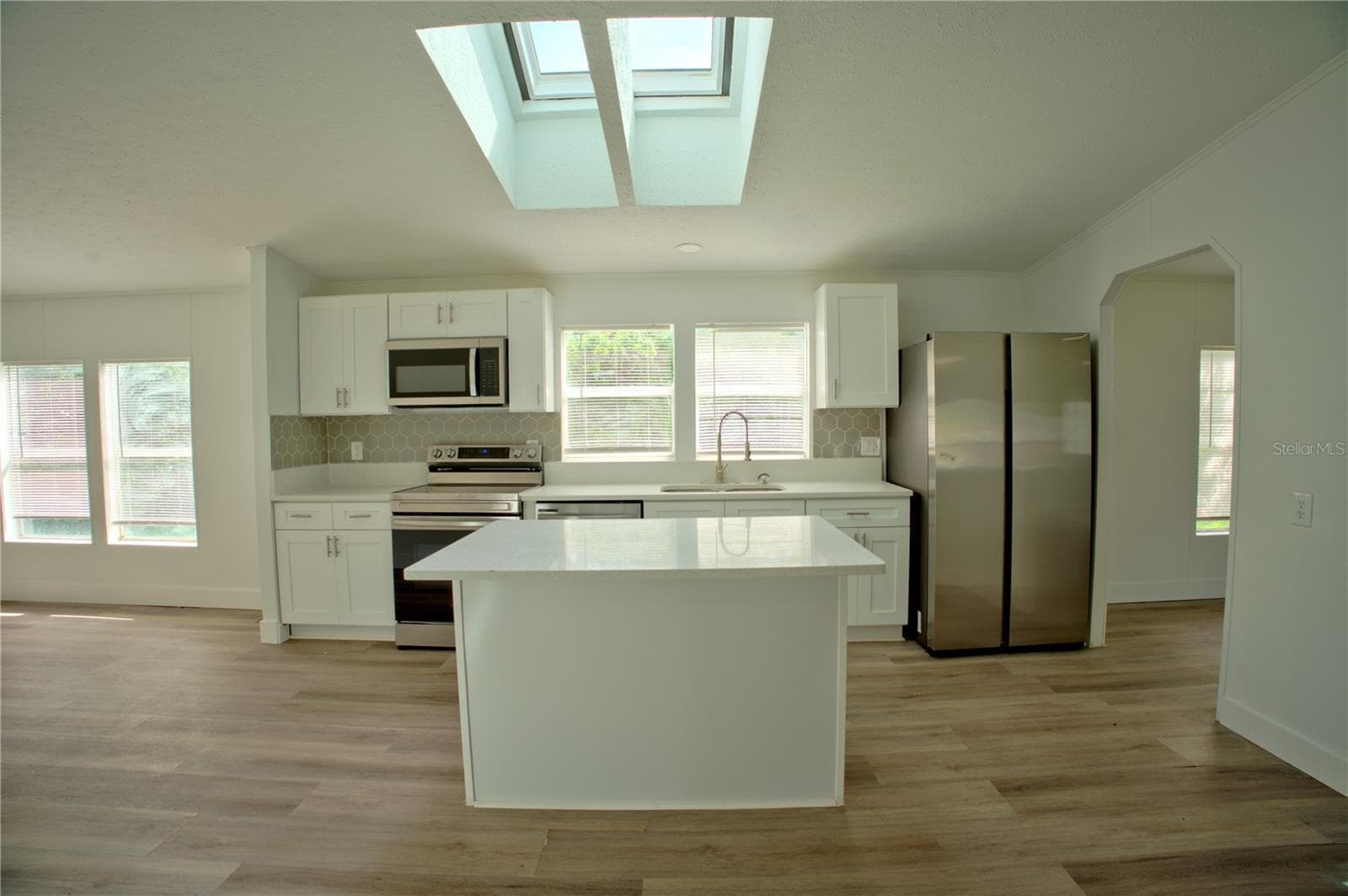 Manufactured Home at 1124 DARA CAY DR, KISSIMMEE, photo 10 of 29