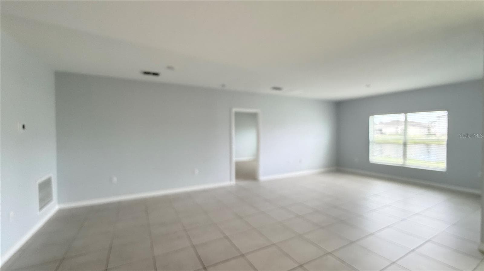 Single Family Residence at 486 PINE TREE BRIDGE TRL, ST CLOUD, photo 10 of 32