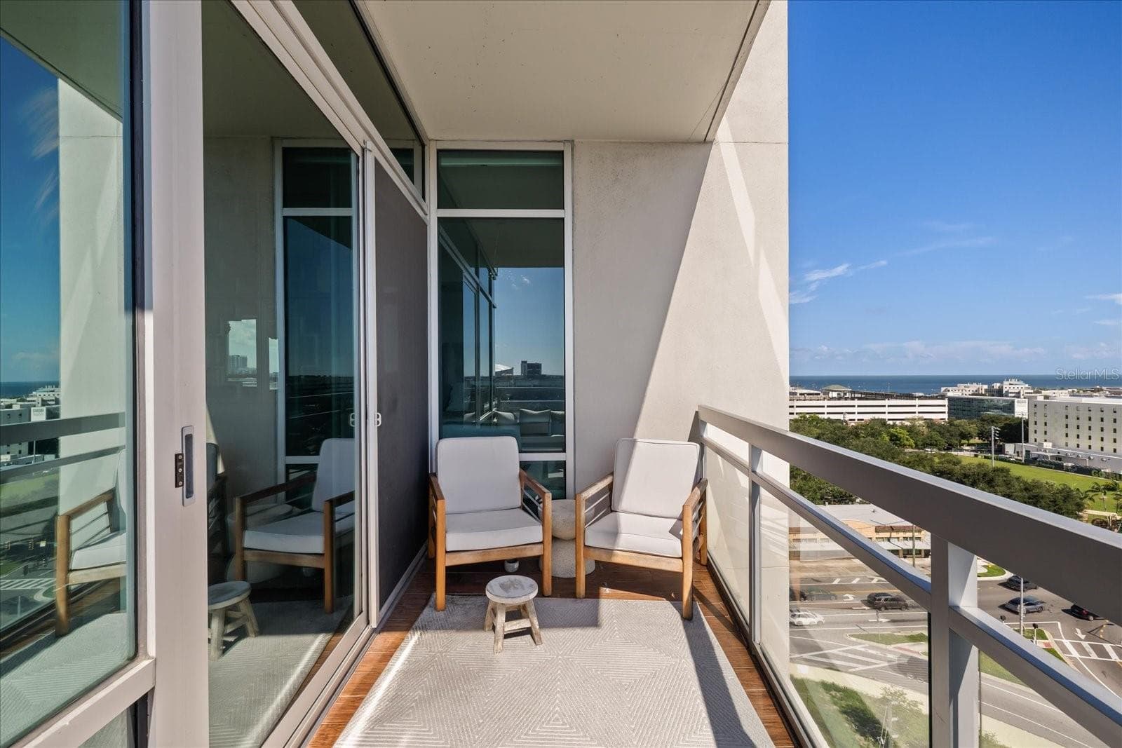 Condominium at 400 4TH AVE S #1004, ST PETERSBURG, photo 14 of 61