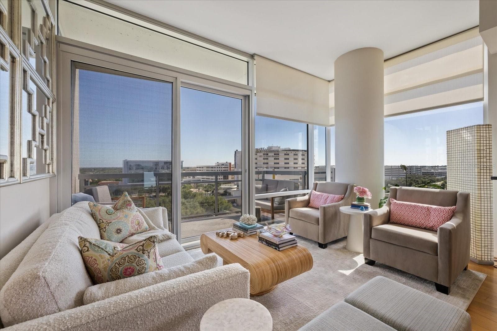 Condominium at 400 4TH AVE S #1004, ST PETERSBURG, photo 16 of 61