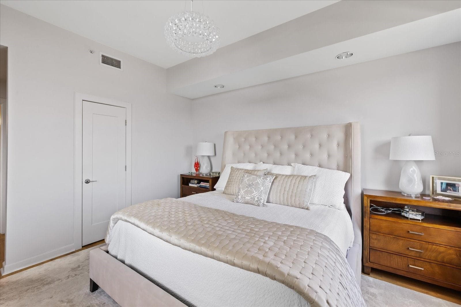 Condominium at 400 4TH AVE S #1004, ST PETERSBURG, photo 25 of 61