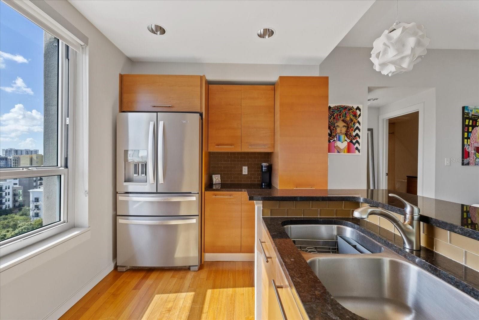 Condominium at 400 4TH AVE S #1004, ST PETERSBURG, photo 37 of 61