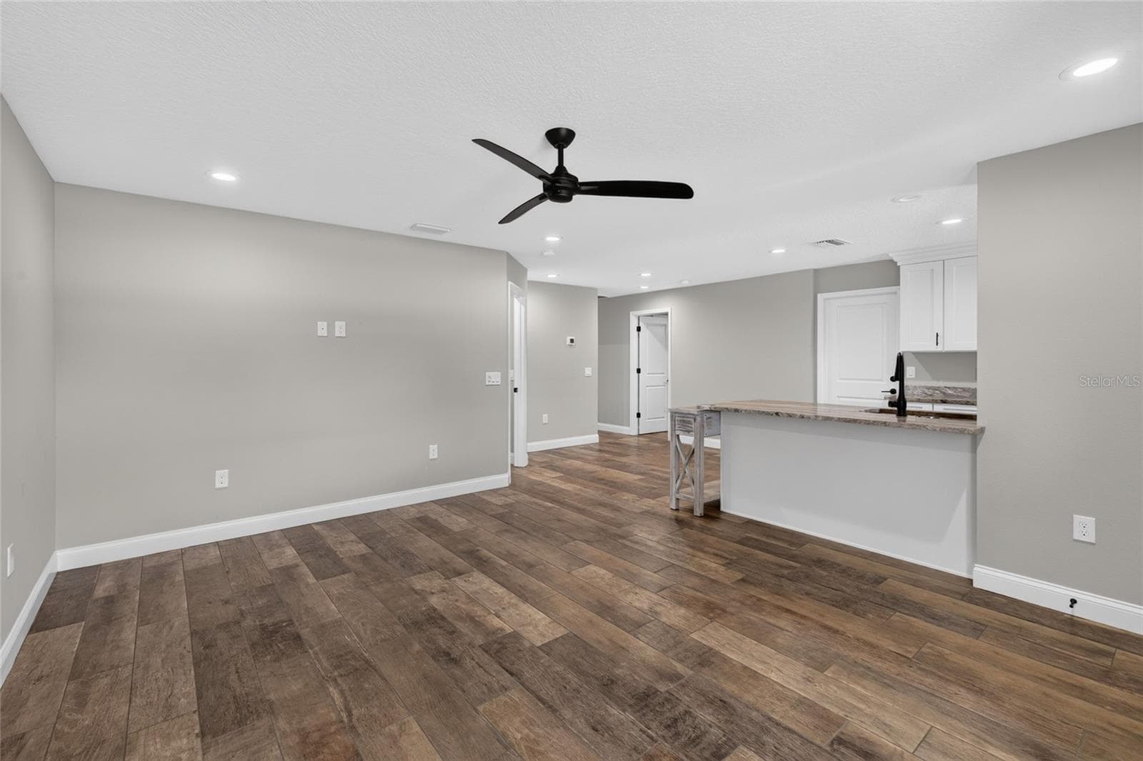 Single Family Residence at 6631 THORNHILL RD, WINTER HAVEN, photo 5 of 24