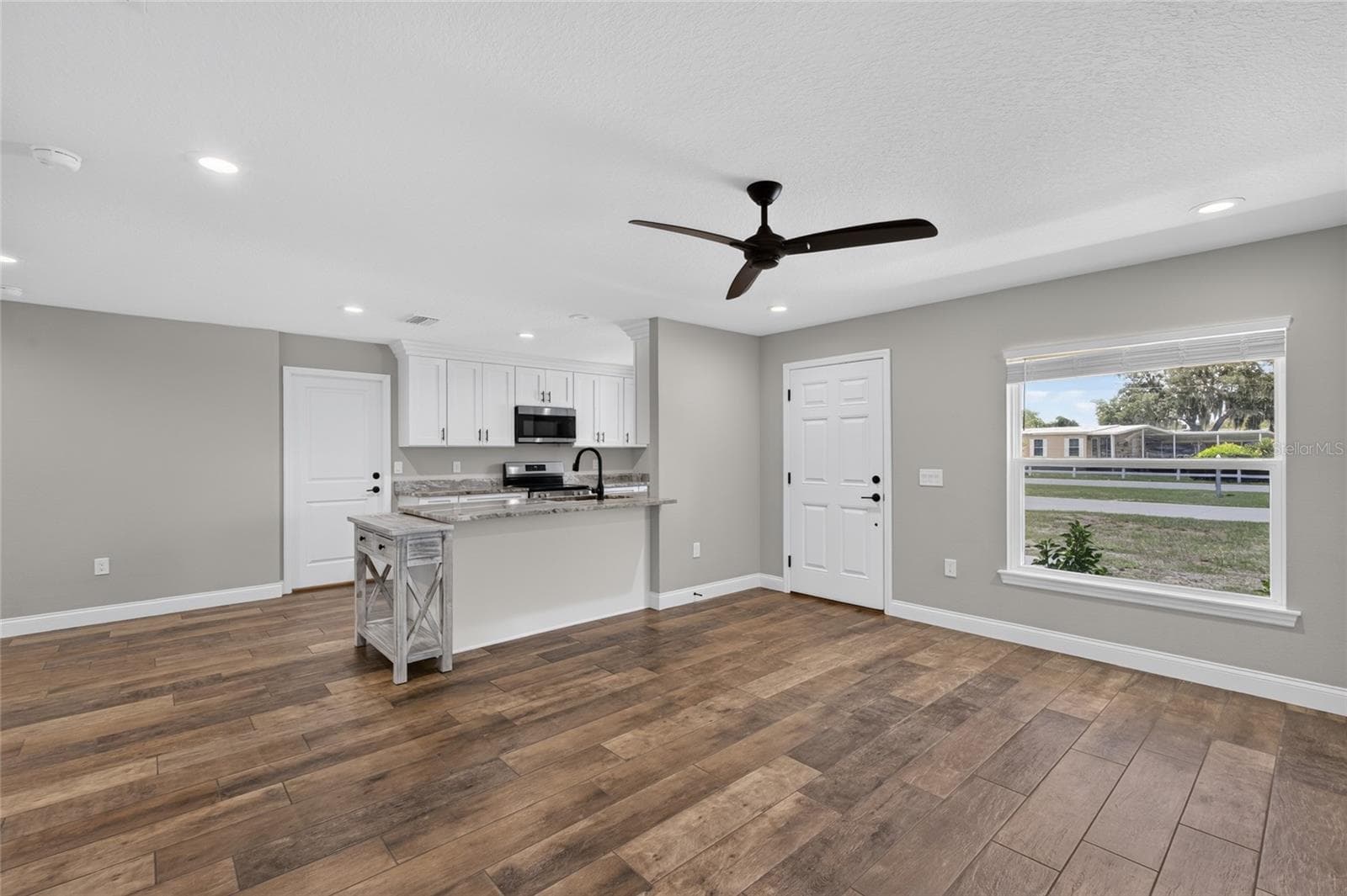 Single Family Residence at 6631 THORNHILL RD, WINTER HAVEN, photo 6 of 24