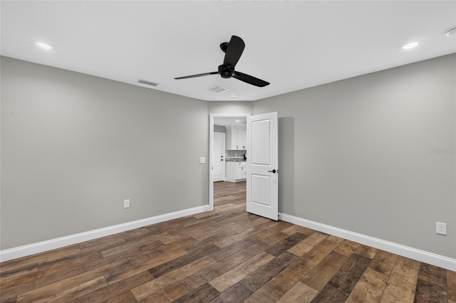Single Family Residence at 6631 THORNHILL RD, WINTER HAVEN, photo 14 of 24