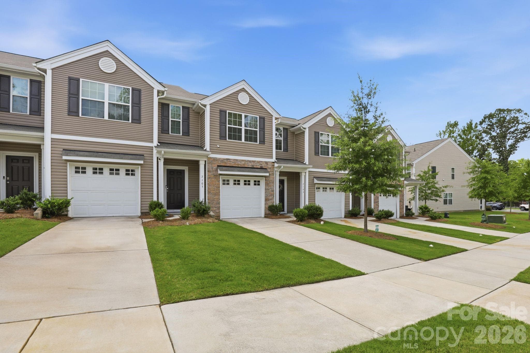 Townhouse at 7109 N Mills Road, Charlotte, photo 4 of 30