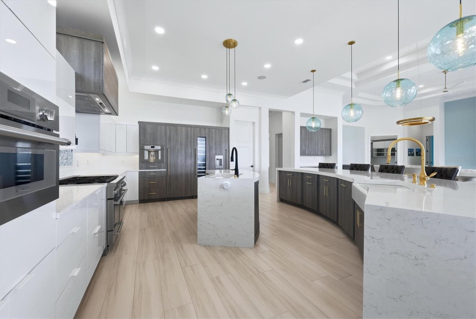 Kitchen - 387 S SHORE DR, SARASOTA