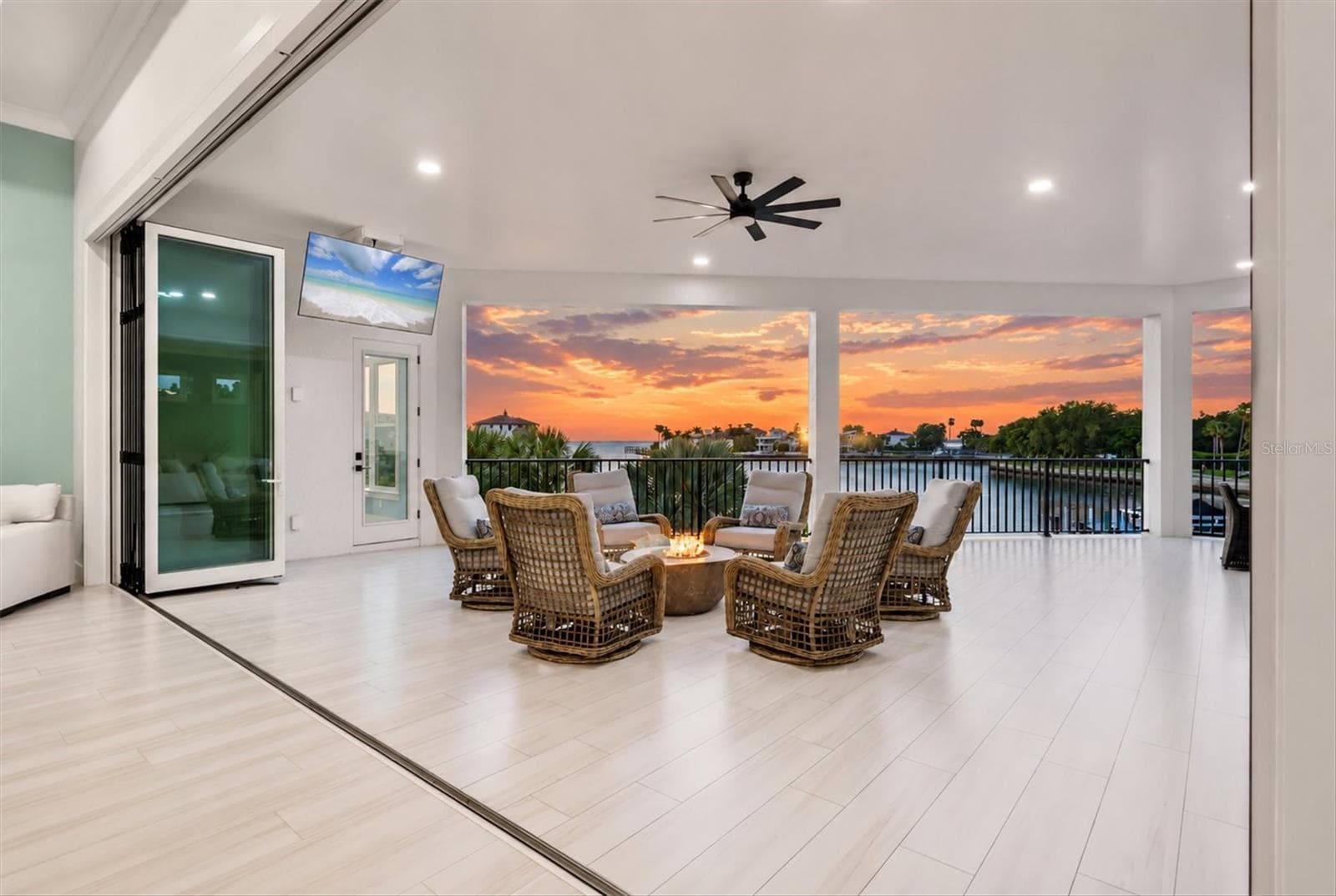 Patio - 387 S SHORE DR, SARASOTA