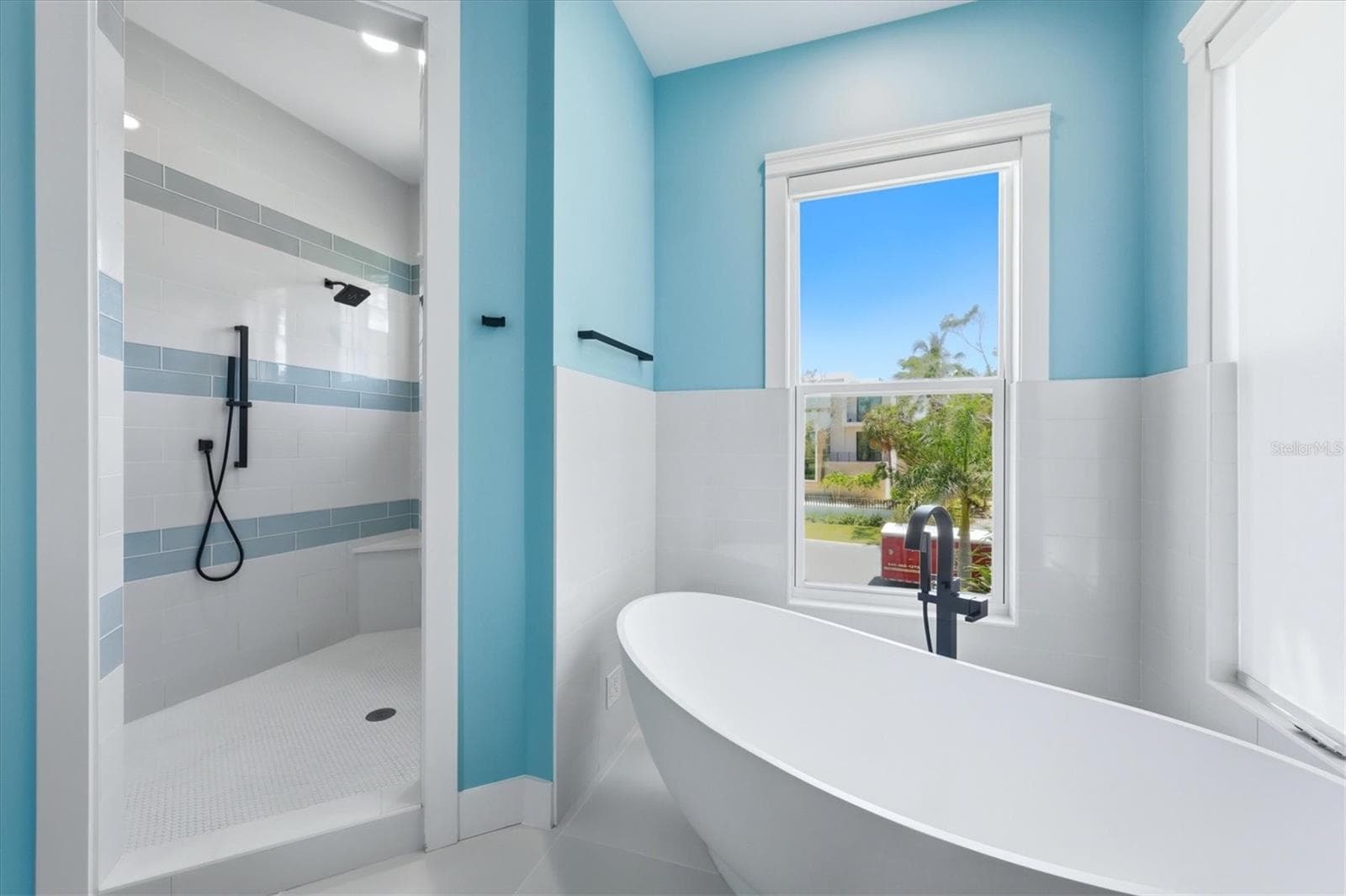 Primary Bathroom - 387 S SHORE DR, SARASOTA