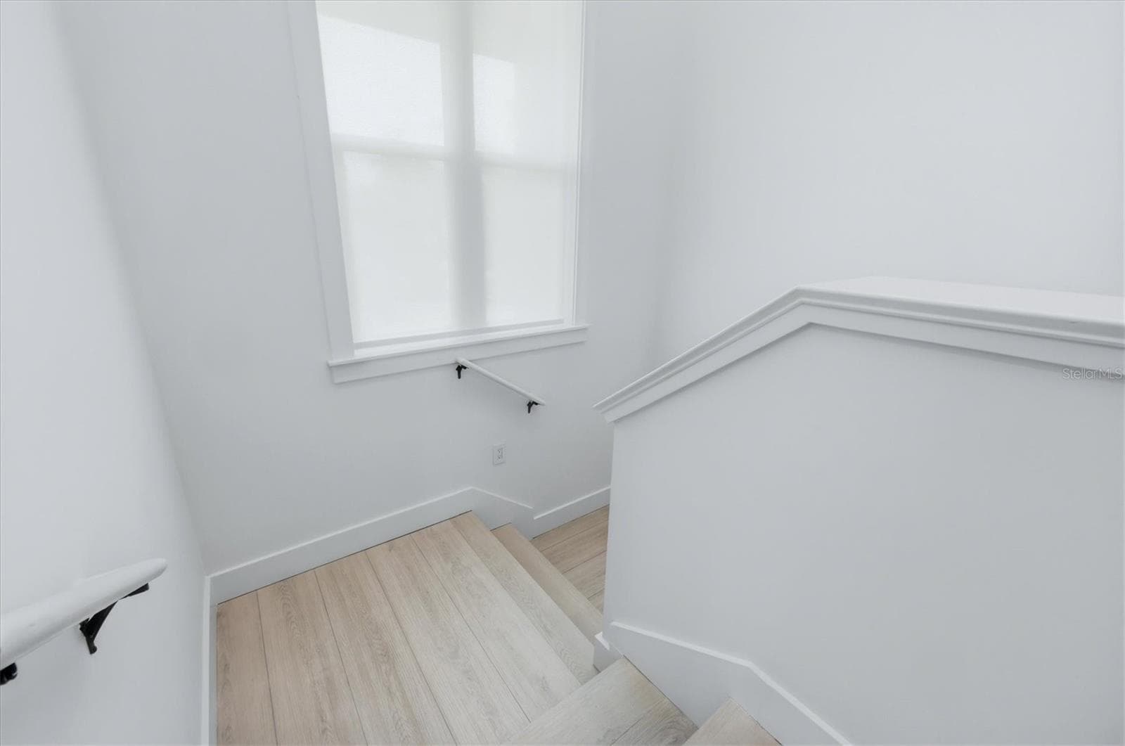 Stairway - 387 S SHORE DR, SARASOTA