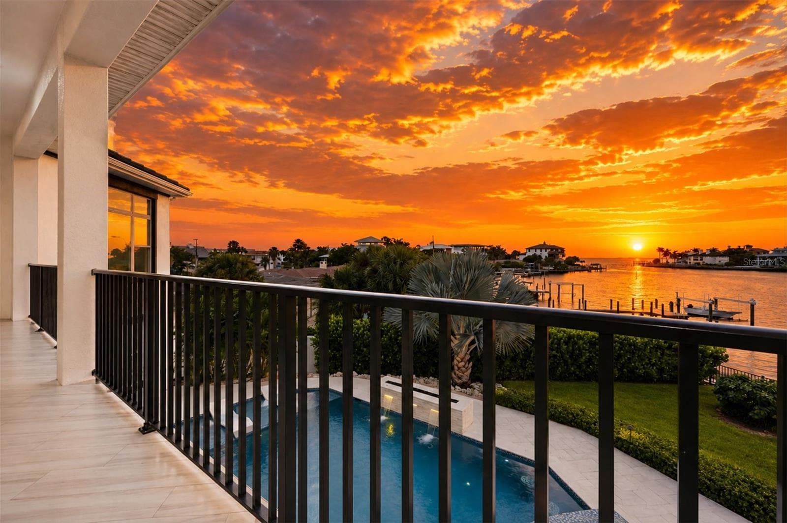 Upper Patio - 387 S SHORE DR, SARASOTA