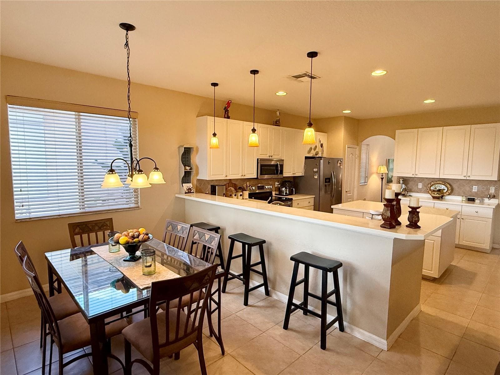 Single Family Residence at 15470 LAGUNA HILLS DR, FORT MYERS, photo 12 of 50