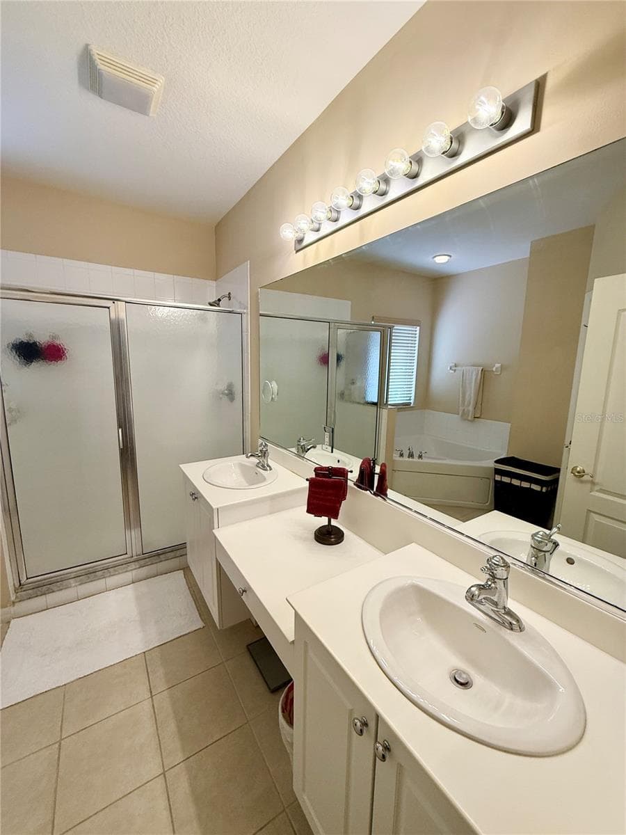 Single Family Residence at 15470 LAGUNA HILLS DR, FORT MYERS, photo 26 of 50