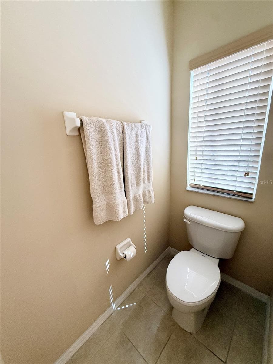 Single Family Residence at 15470 LAGUNA HILLS DR, FORT MYERS, photo 28 of 50