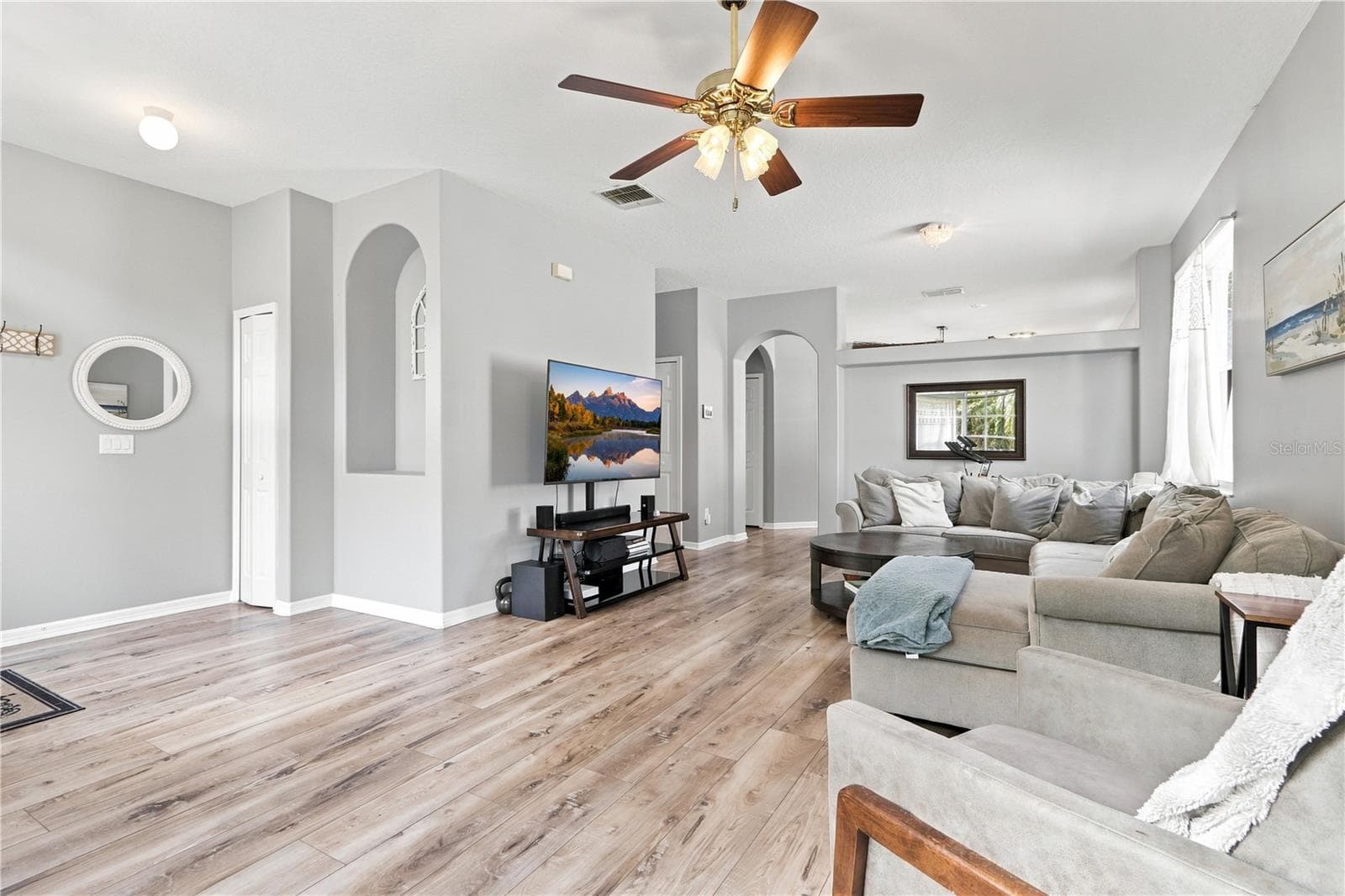 Single Family Residence at 1732 NESTLEWOOD TRL, ORLANDO, photo 6 of 36