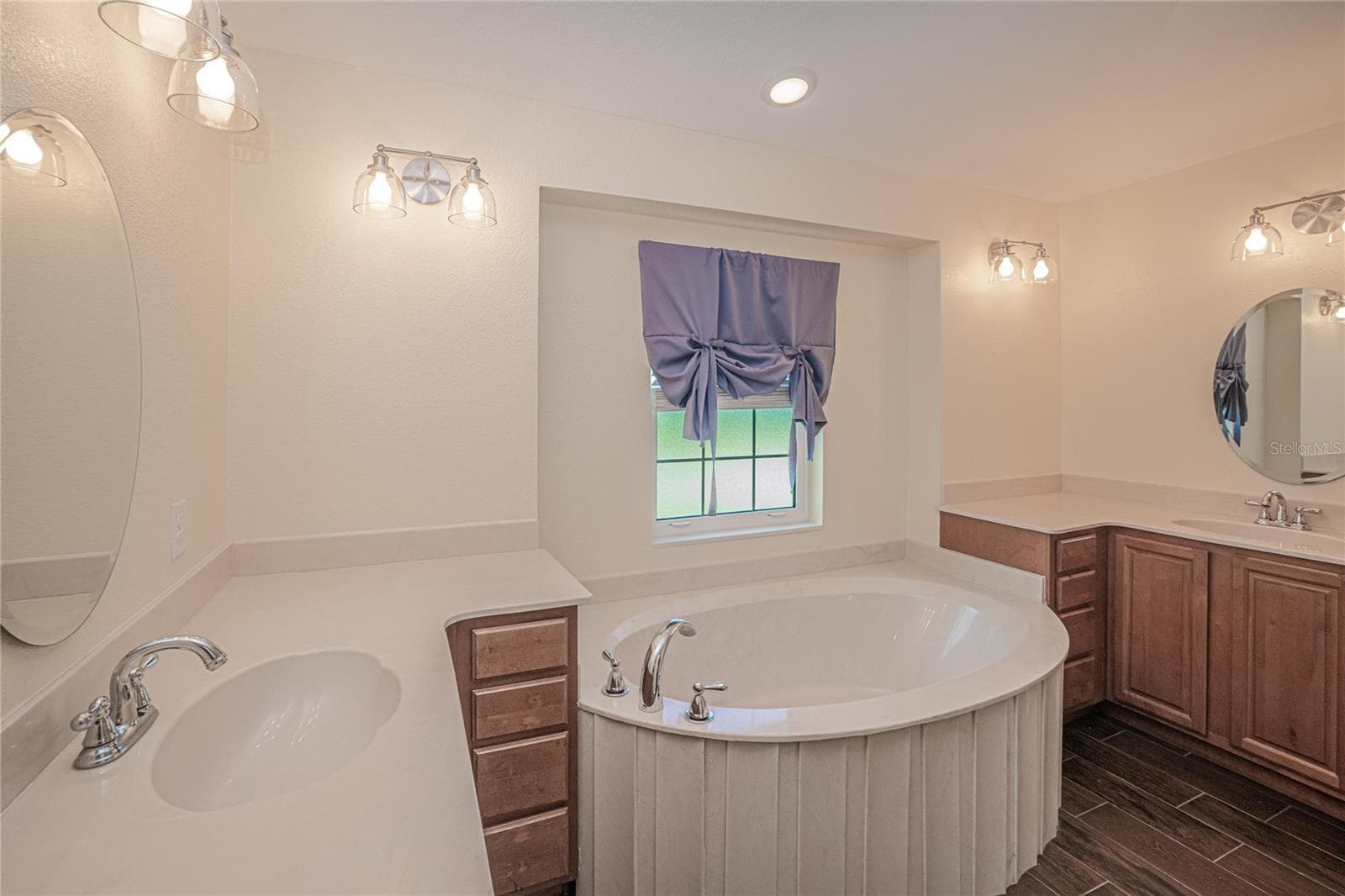 Single Family Residence at 206 S WATERWAY DR NW, PORT CHARLOTTE, photo 28 of 56