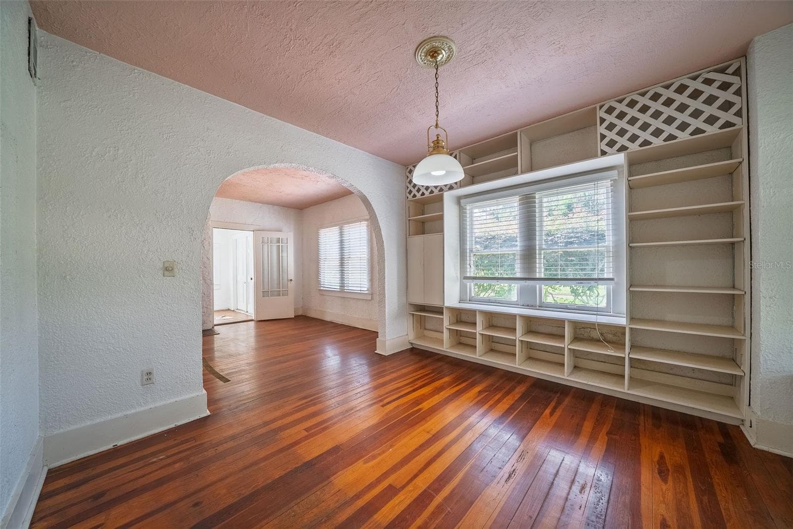 Single Family Residence at 813 GREENWOOD ST, ORLANDO, photo 7 of 40