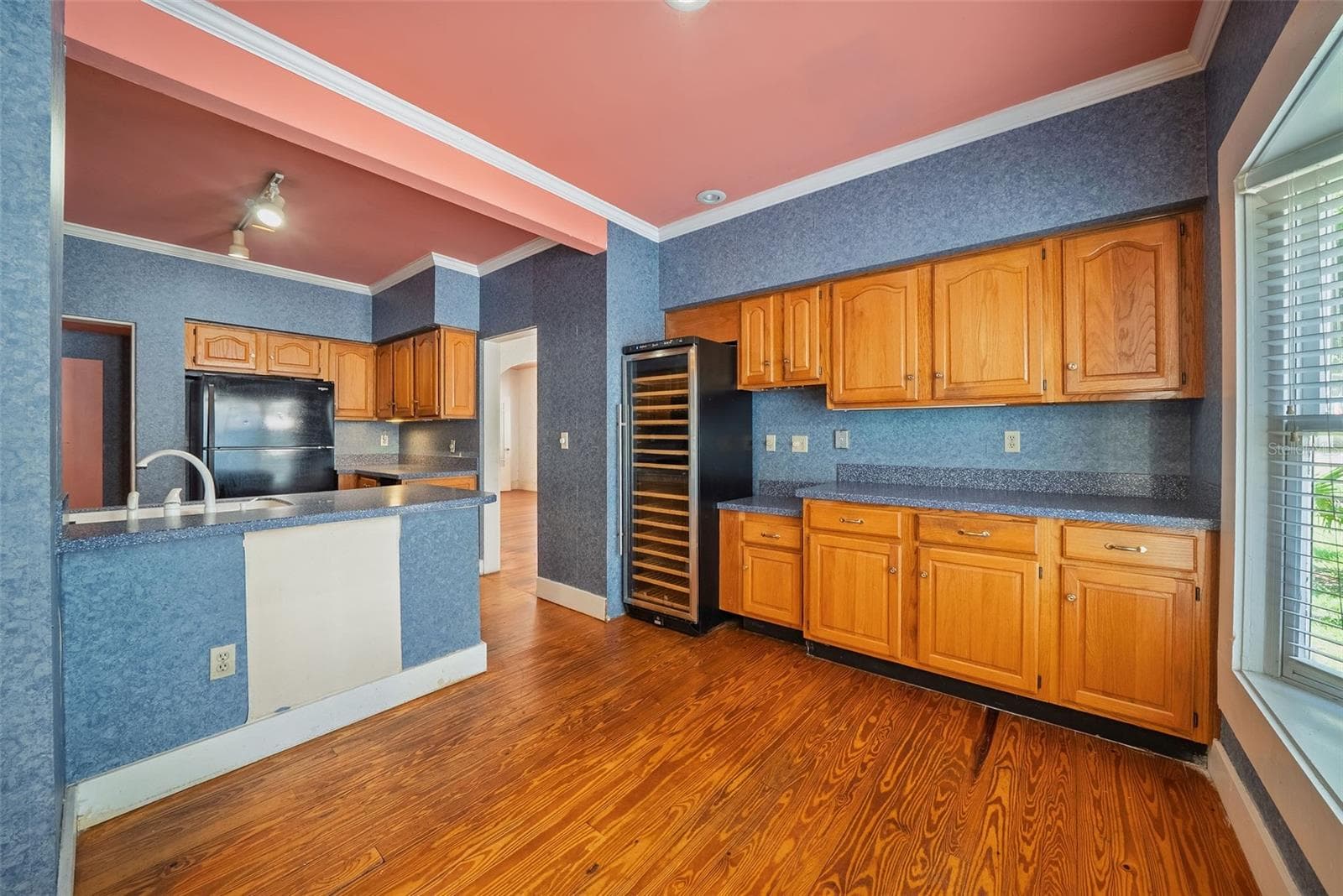 Single Family Residence at 813 GREENWOOD ST, ORLANDO, photo 10 of 40