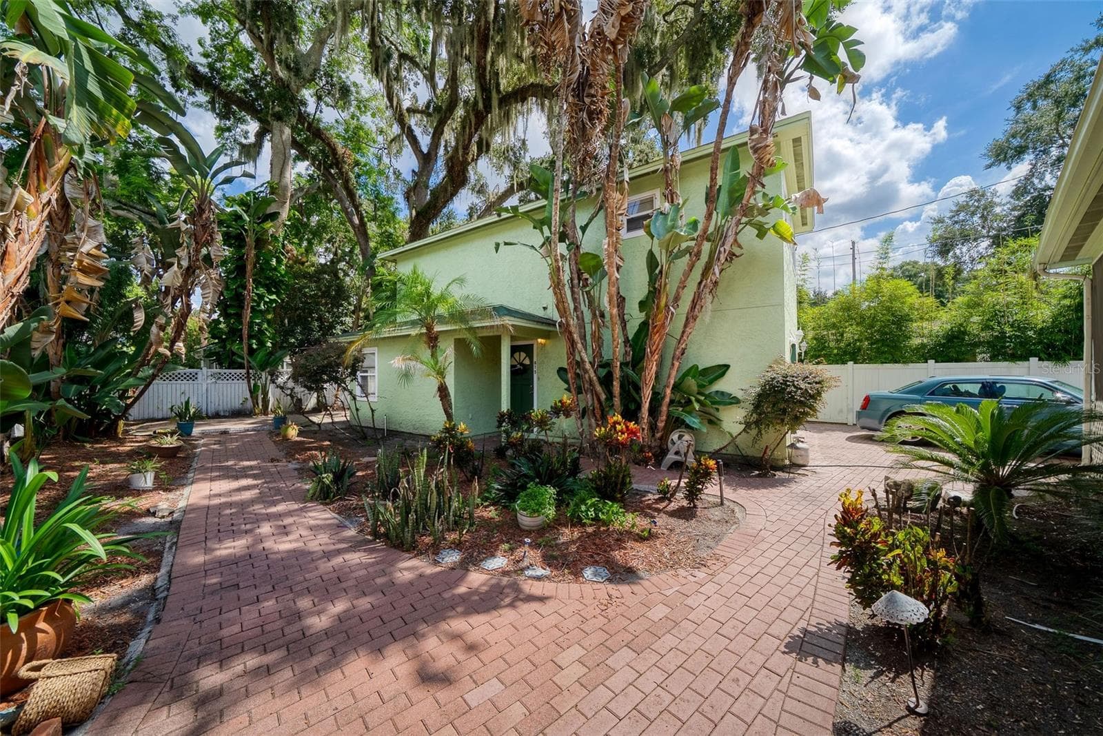 Single Family Residence at 813 GREENWOOD ST, ORLANDO, photo 25 of 40