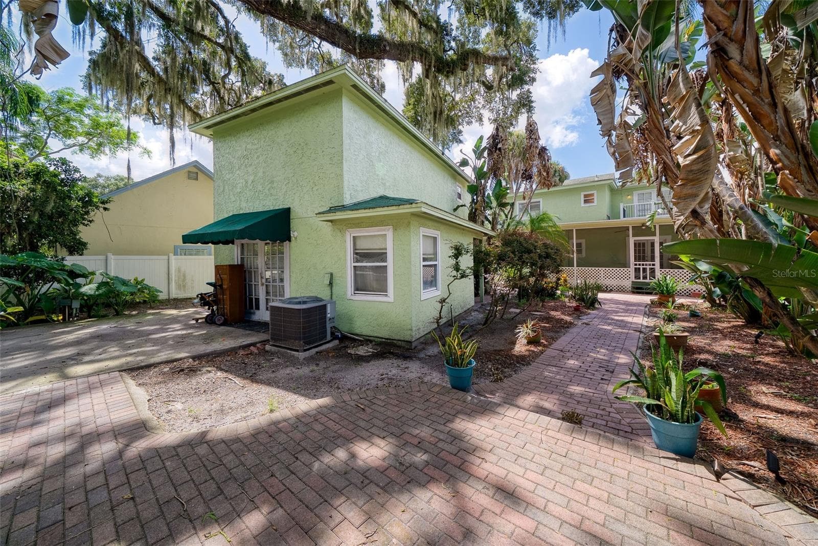 Single Family Residence at 813 GREENWOOD ST, ORLANDO, photo 32 of 40
