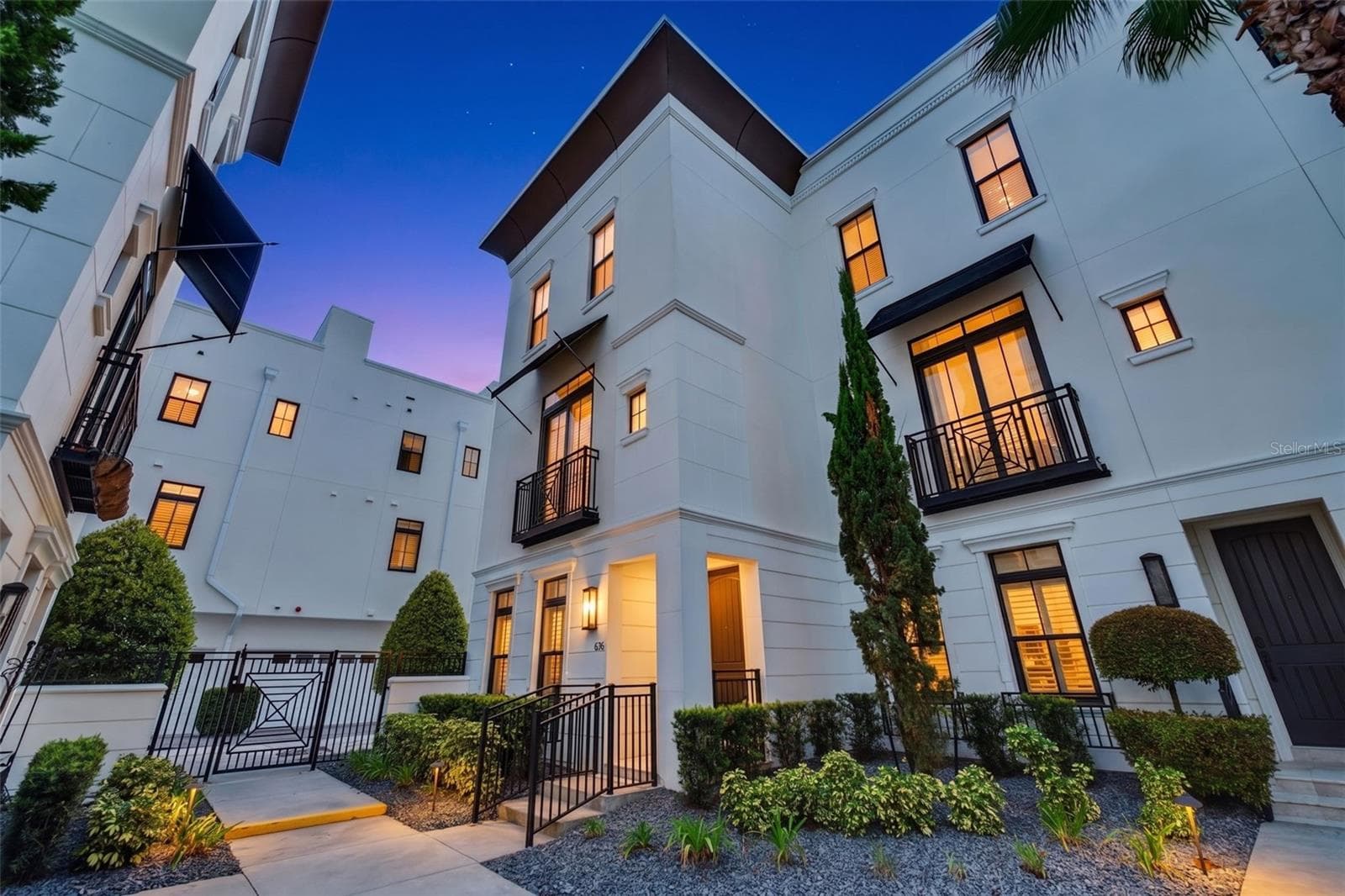 636 MARIPOSA ST