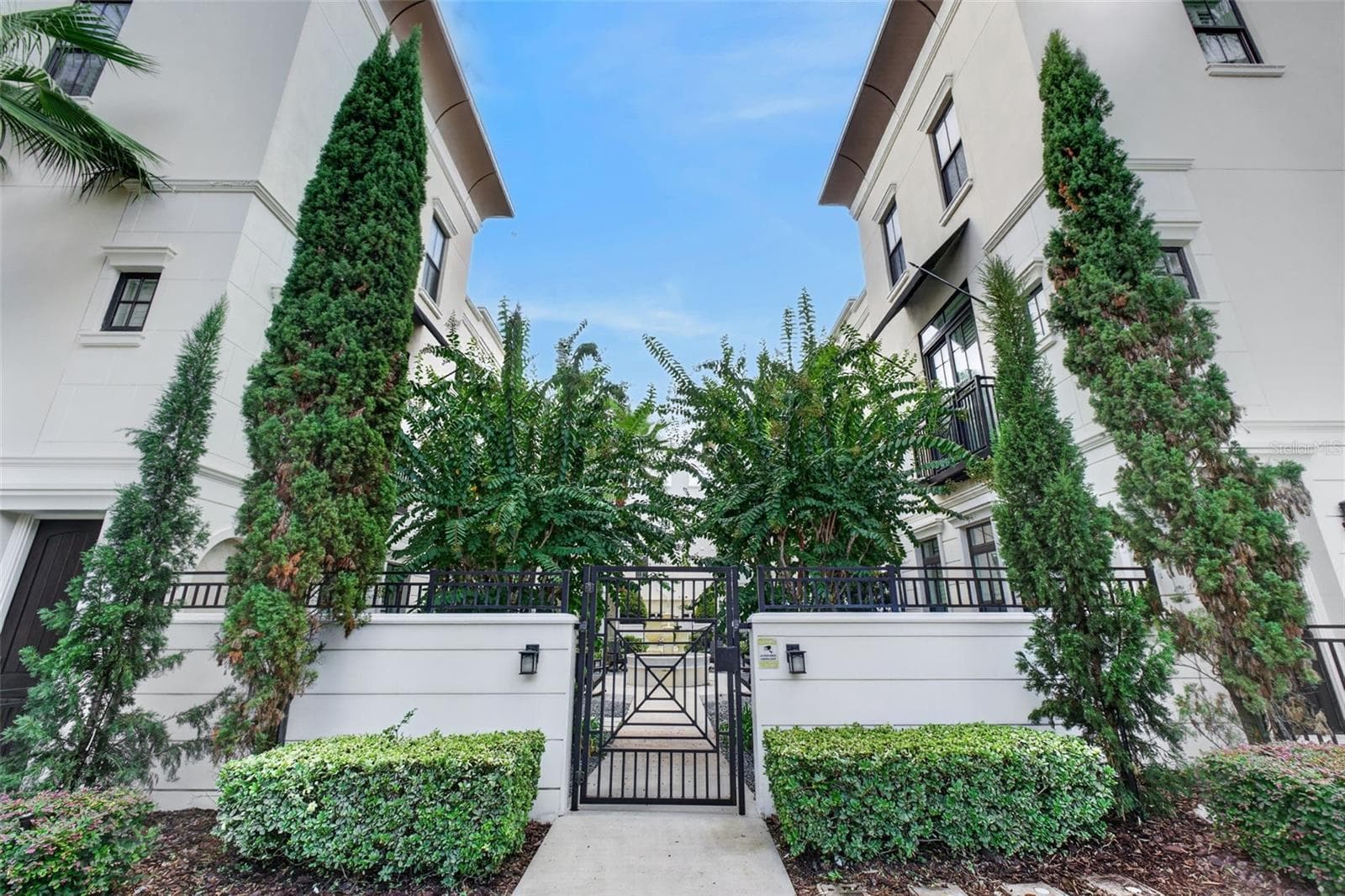Townhouse at 636 MARIPOSA ST, ORLANDO, photo 5 of 81
