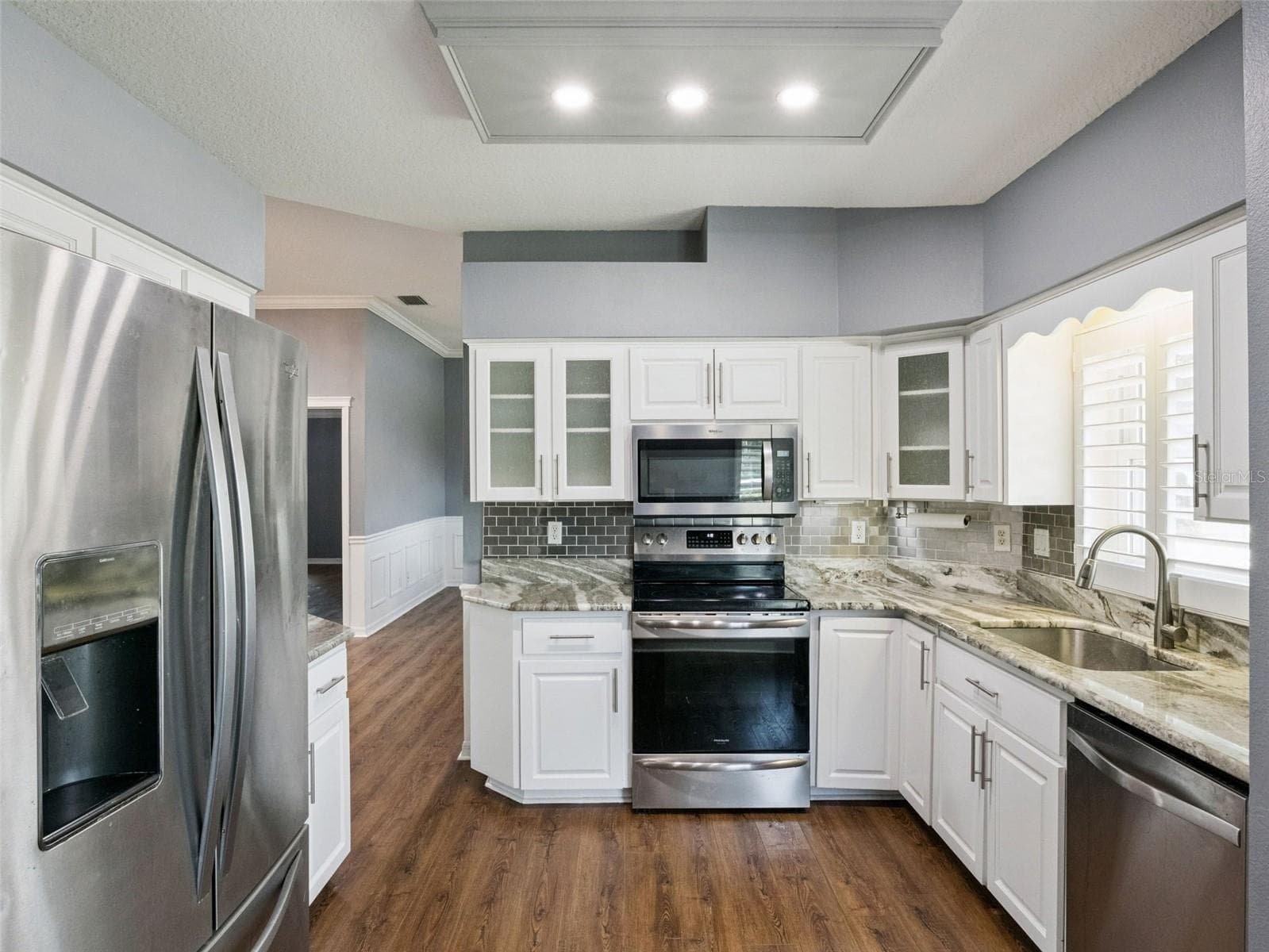 Gas Range - 21738 KING RICHARDS WAY, LEESBURG