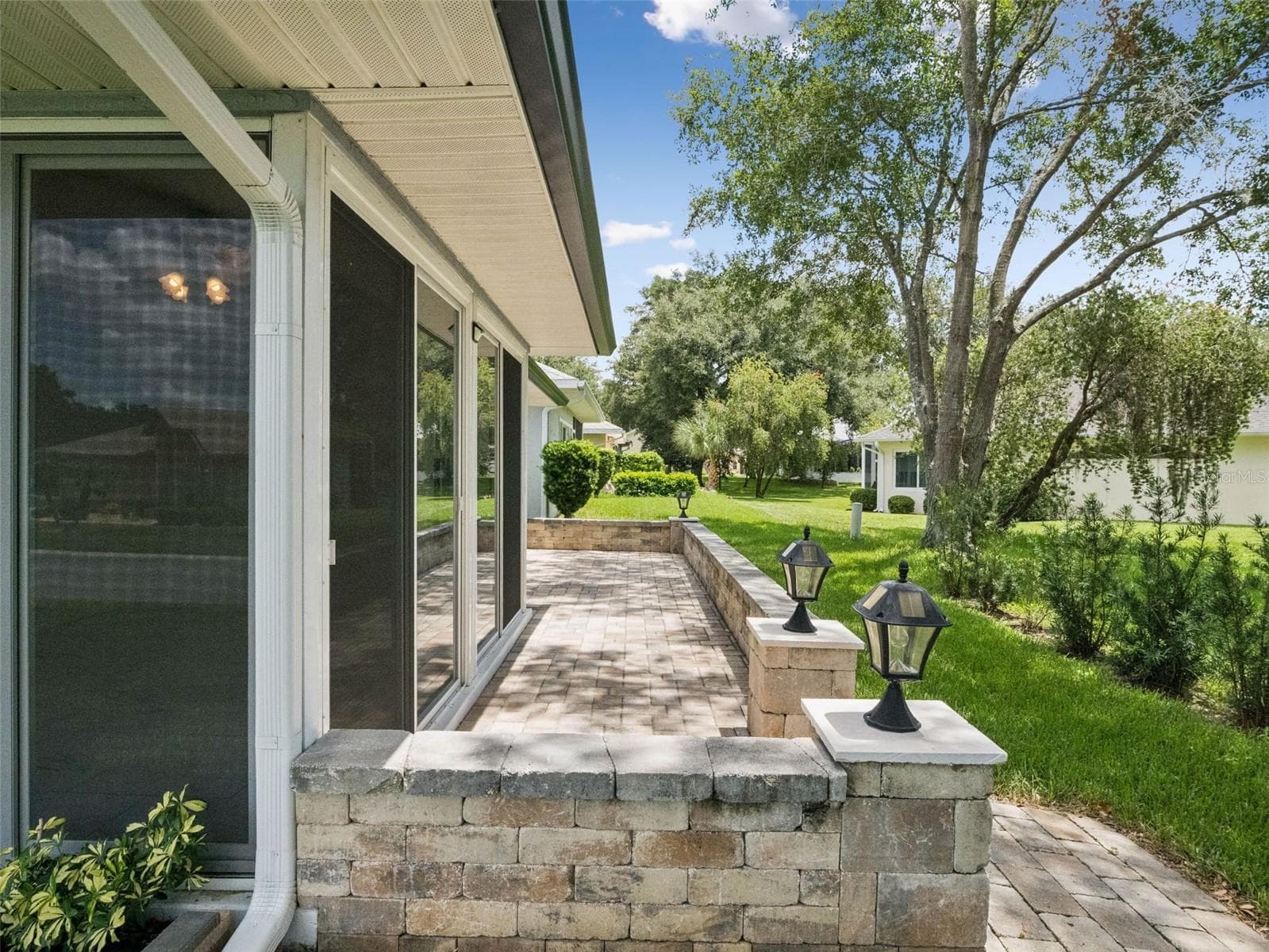 Stacked paver surround - 21738 KING RICHARDS WAY, LEESBURG
