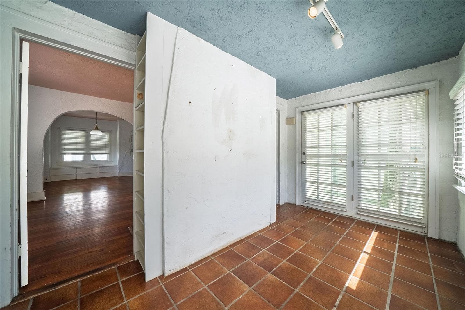 Duplex at 813 GREENWOOD ST, ORLANDO, photo 3 of 43