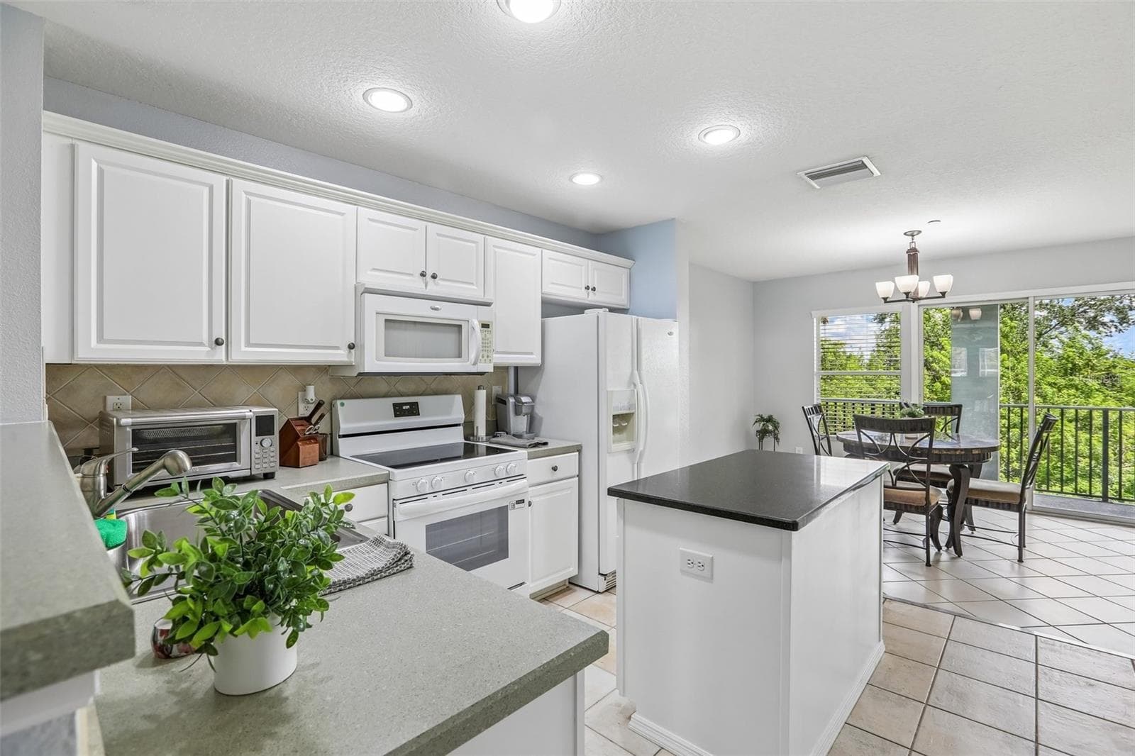 Townhouse at 4864 TUSCAN LOON DR, TAMPA, photo 3 of 25