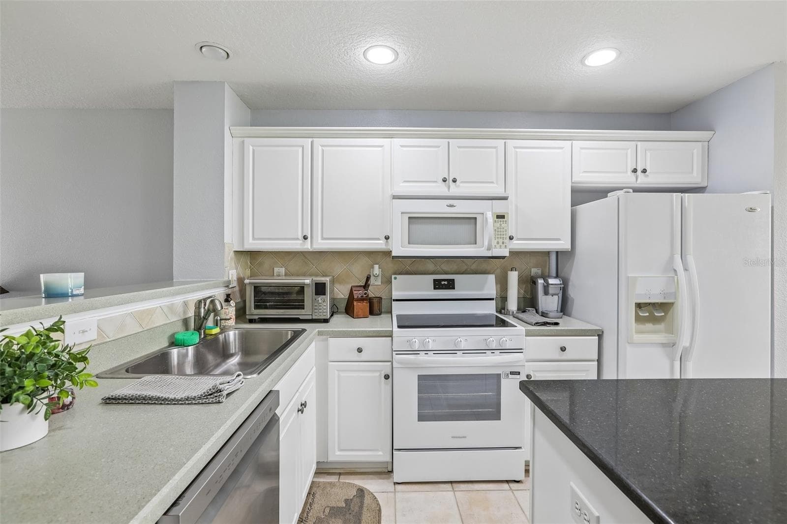 Townhouse at 4864 TUSCAN LOON DR, TAMPA, photo 4 of 25