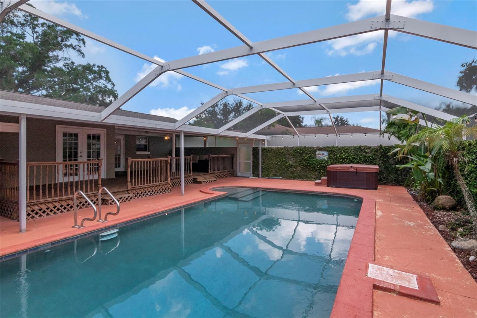 Clorine Pool - 311 N GOMEZ AVE, TAMPA