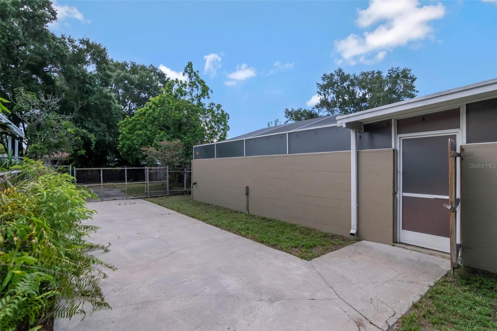 Additional Parking through Alley - 311 N GOMEZ AVE, TAMPA
