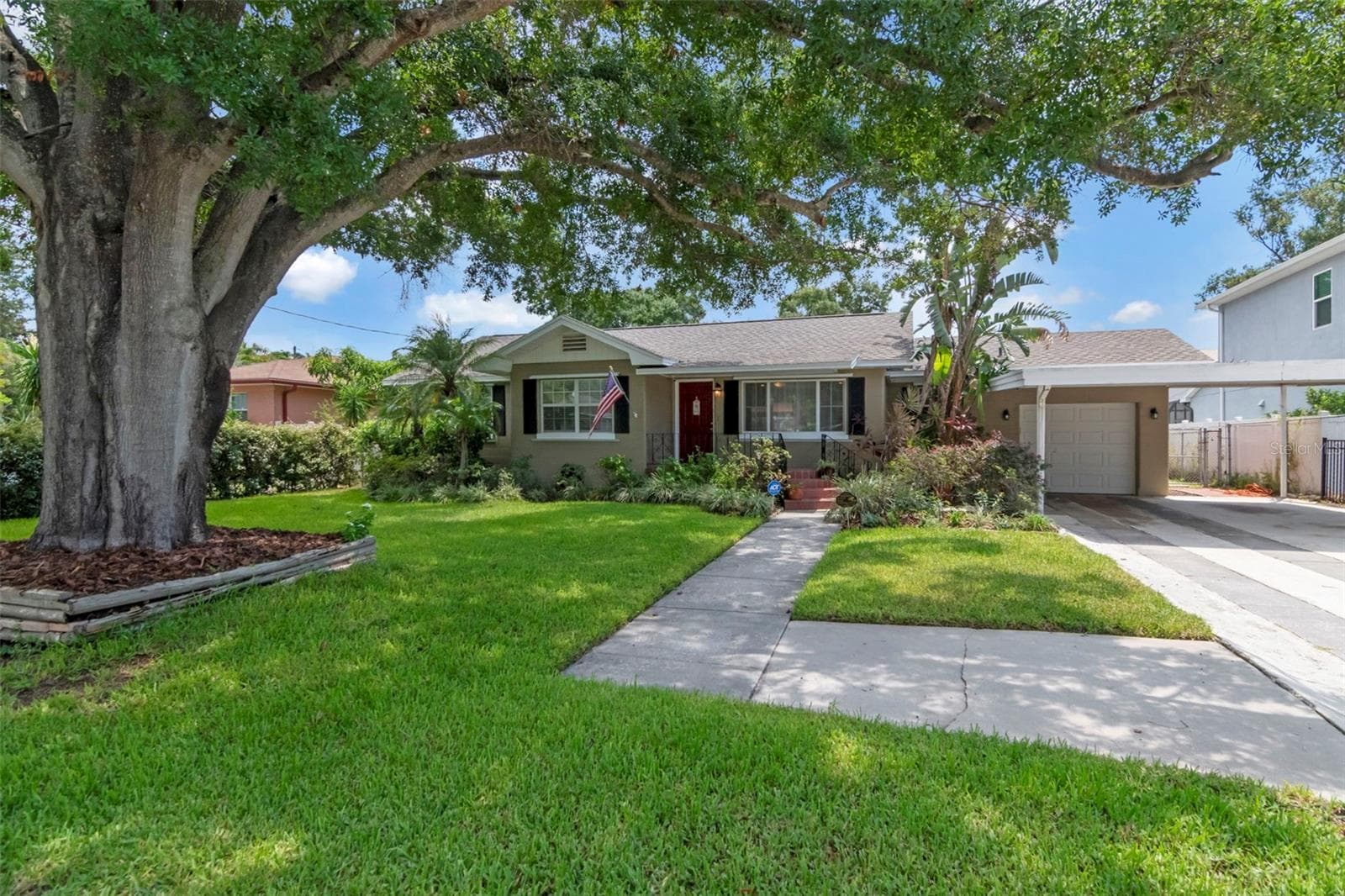 Lush Landscaping - 311 N GOMEZ AVE, TAMPA