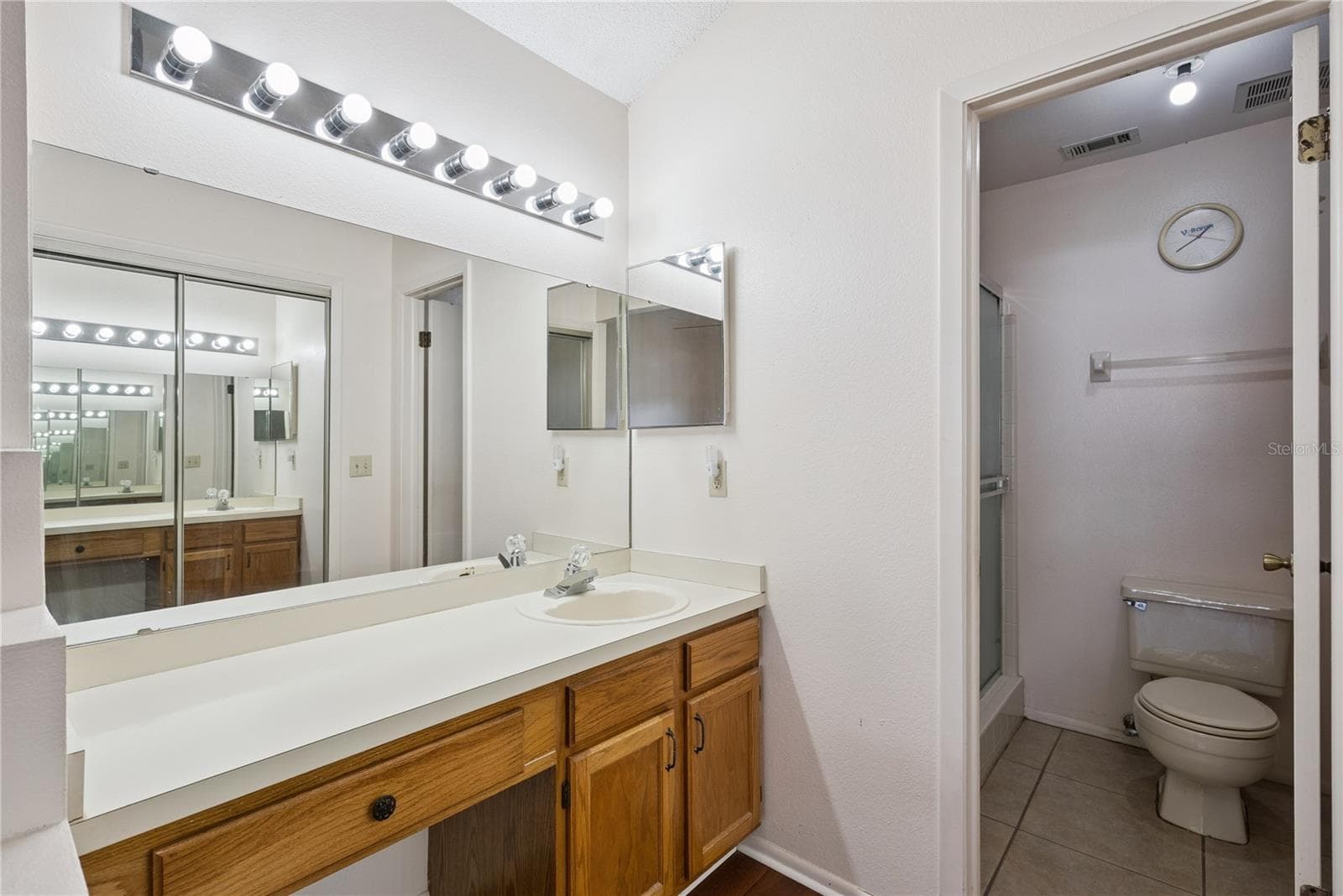 Primary Bathroom with shower - 3023 WEYMOUTH CT, APOPKA