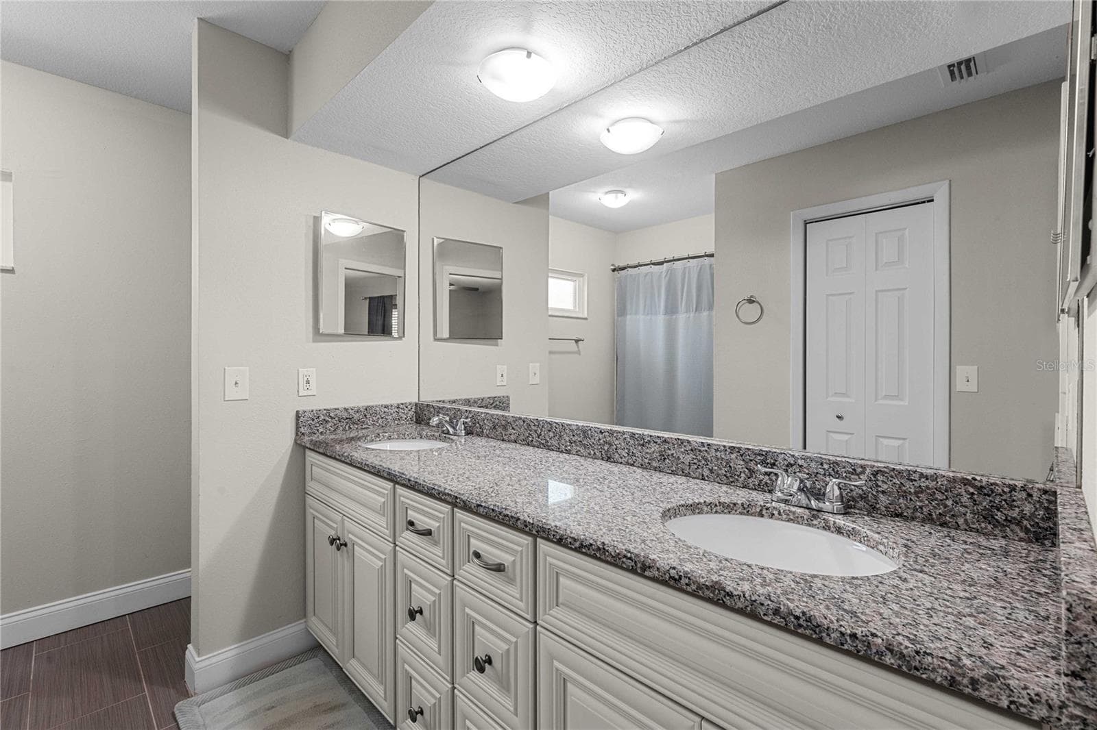 Single Family Residence at 2423 FORREST CREST CIR, LUTZ, photo 6 of 45