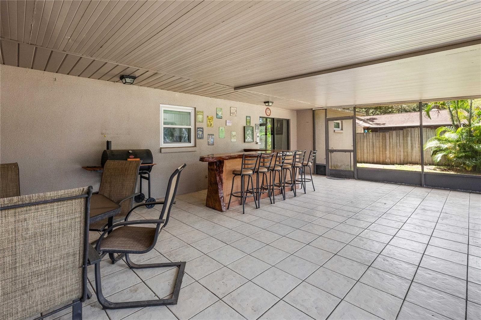 Single Family Residence at 2423 FORREST CREST CIR, LUTZ, photo 10 of 45